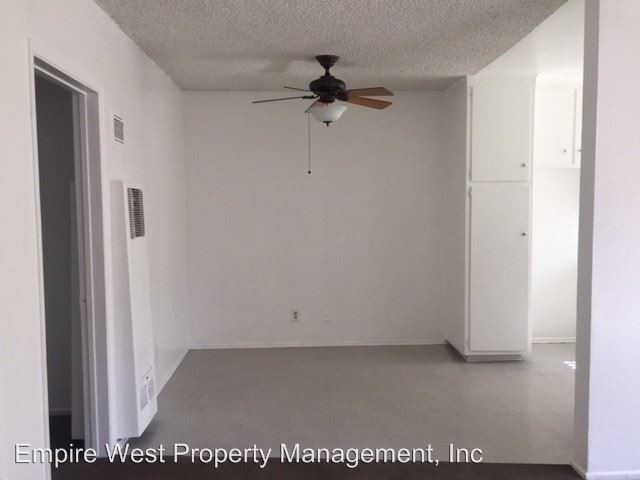 Building Photo - 15733 Vanowen St