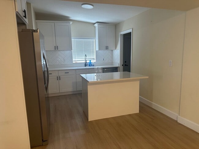 Foto del edificio - Beautifully renovated 3-bedroom, 2-bath home located in the heart of South Tampa