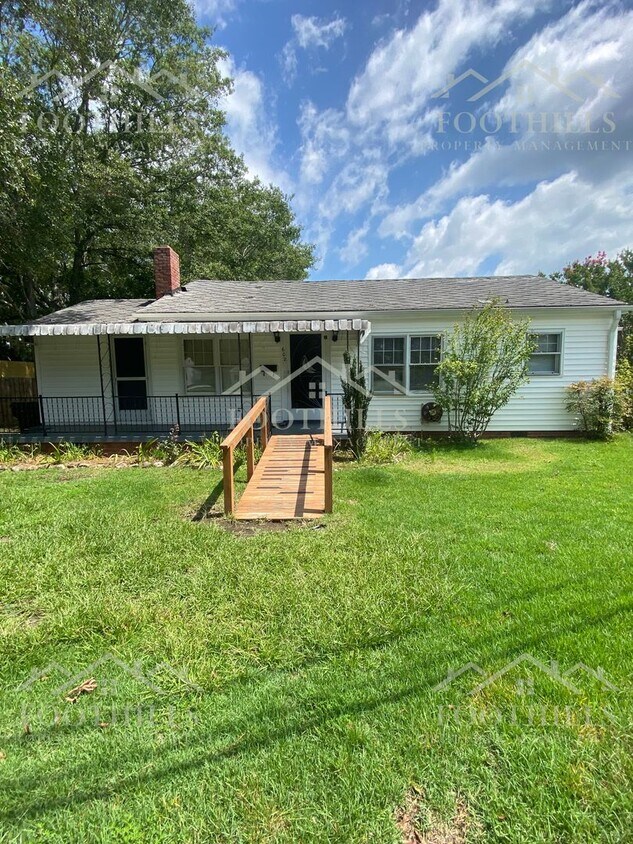 Primary Photo - Charming 2-Bedroom Home in Honea Path