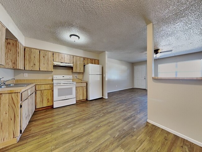 Foto del edificio - 15696 Bolesta Rd