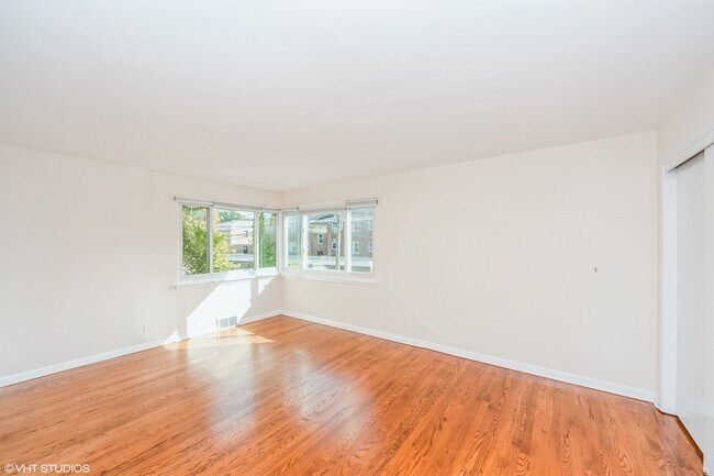 Building Photo - 382 Park Ave