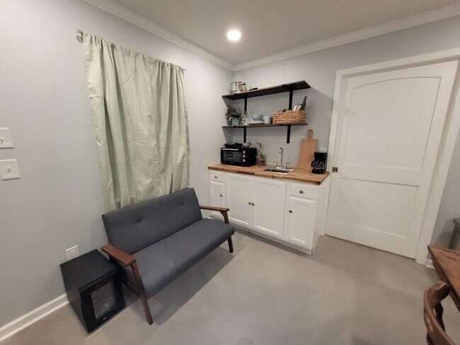 Foto del edificio - 10265 Hillyard Ave