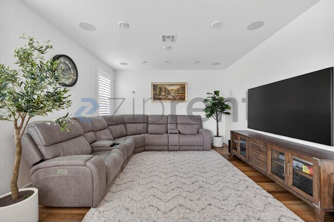 Foto del edificio - 12622 Stella Ln