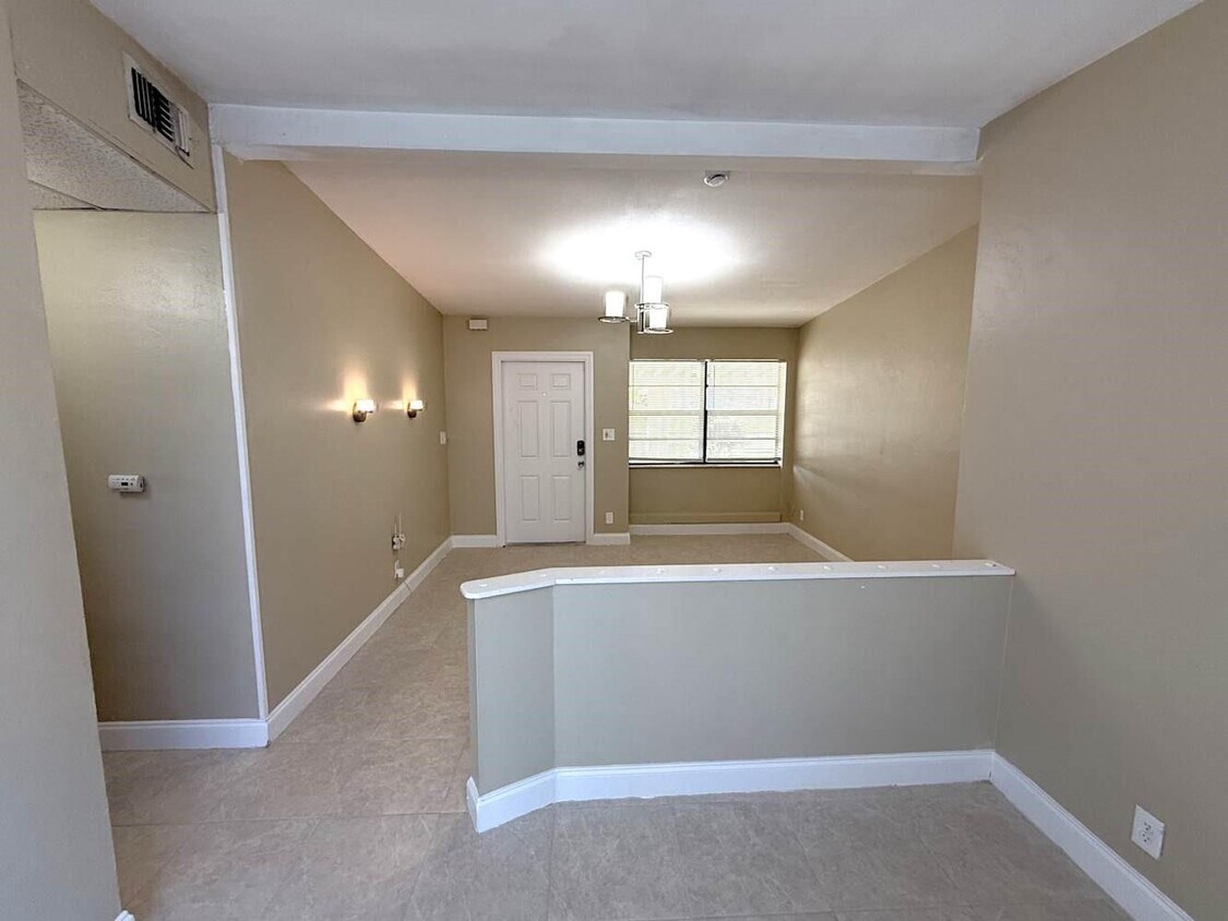Foto principal - 5765 Nottingham Rd