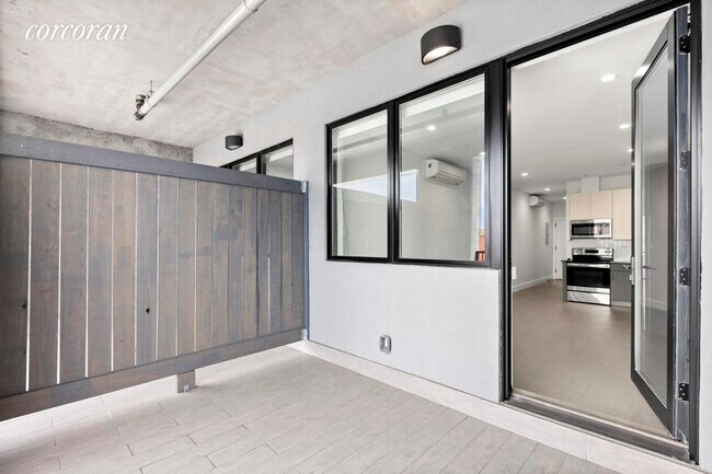 Building Photo - 2505 3rd Ave.