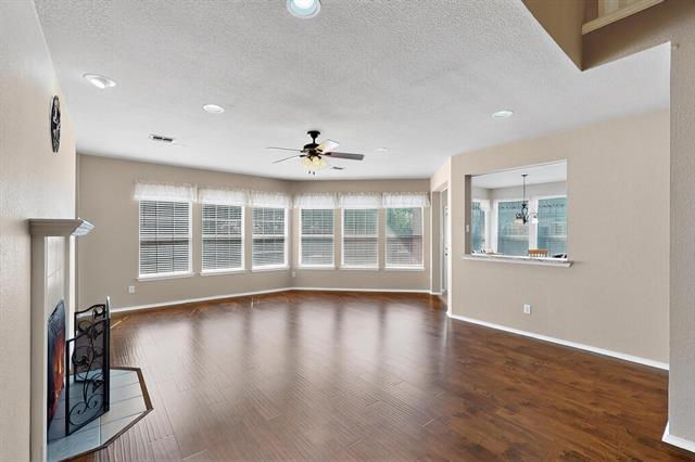 Foto del edificio - 9408 Daly Dr
