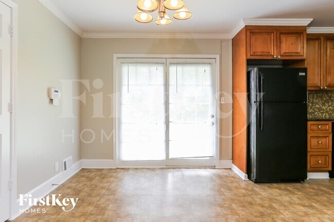 Foto del edificio - 6326 Forest Haven Ln