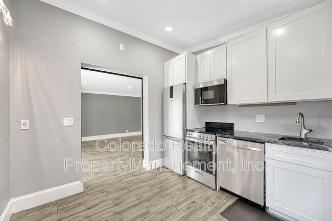 Building Photo - 5738 Alcott St