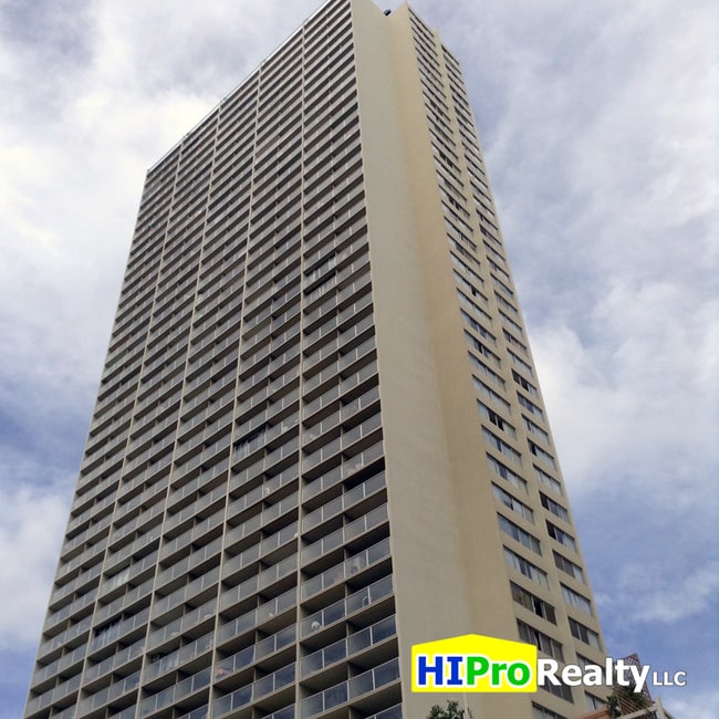Building Photo - Remodeled High floor furnished Studio/1 Bath at Island Colony - Available 11/30/25