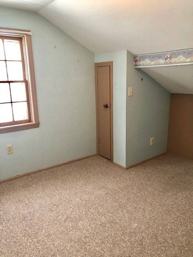 Building Photo - 4 Bedrooms, 2 Bathrooms Single Family Home in Crosslake, MN w/3 season porch