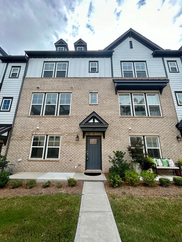 Foto principal - 215 Maidstone Trail