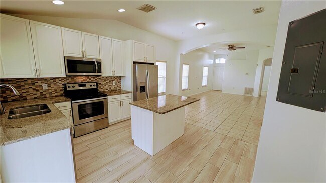 Building Photo - 13940 Corrine Key Pl