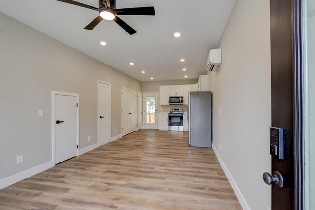 Building Photo - 230 3rd St