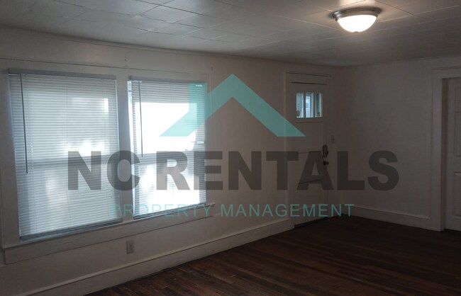 Foto del edificio - 3516 N Church St