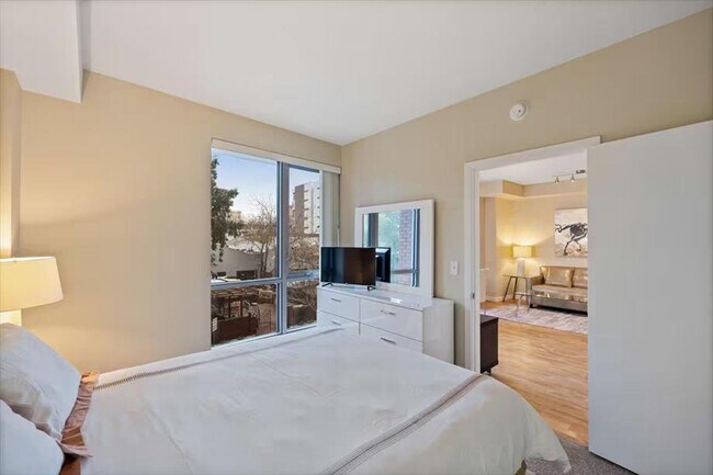 Foto del edificio - 77 N Almaden Ave