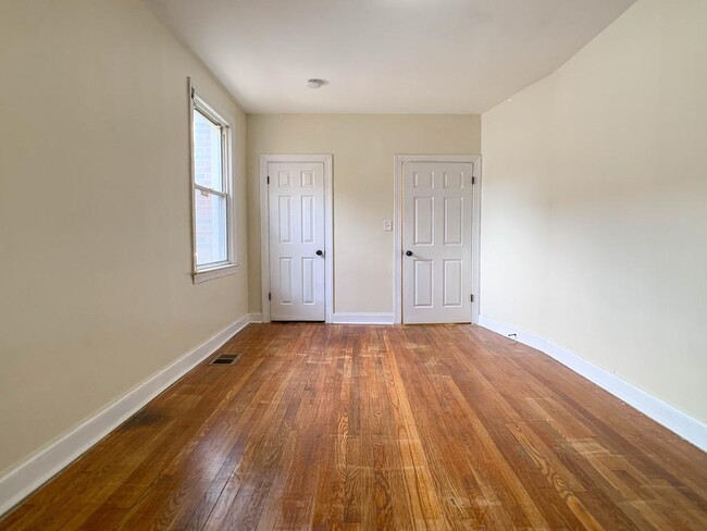 bedroom 1 - 4104 Queensbury Rd