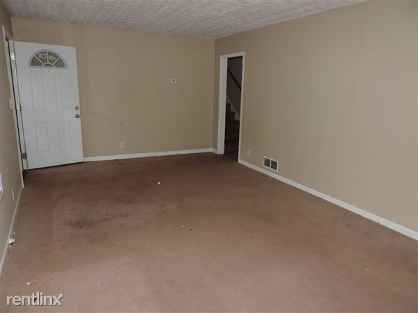 Building Photo - 4400 Rustic Wood Dr