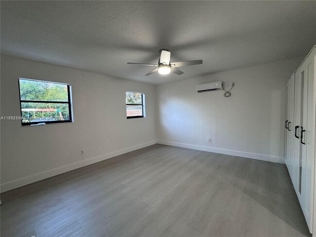 Building Photo - 12530 SW 29th Terrace