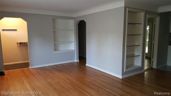 Building Photo - 2056 Dorchester Rd