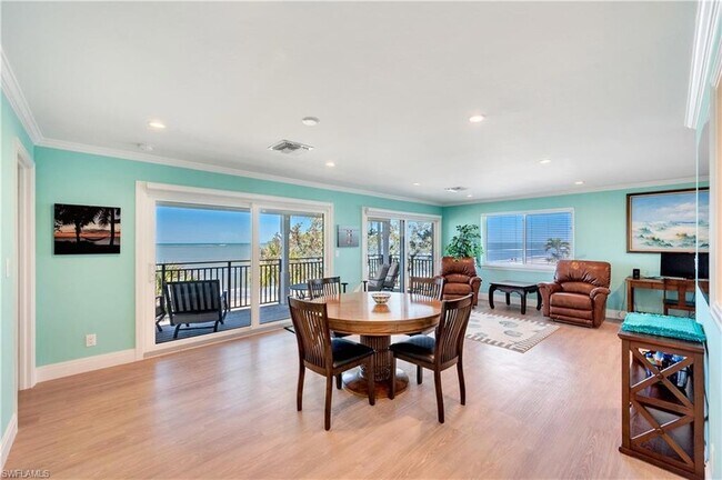 Foto del edificio - 1065 Gulf Shore Blvd N