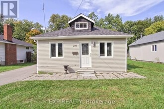 Building Photo - 210 Bayview Ave