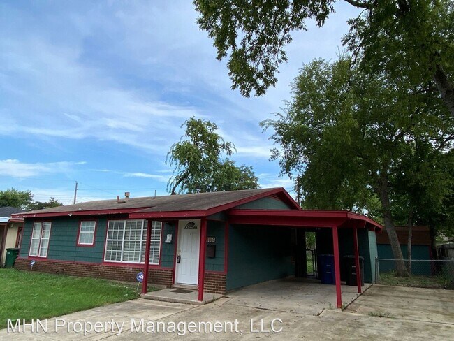 Foto del edificio - 2 br, 1 bath House - 106 Carmen Pl