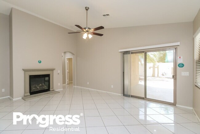 Building Photo - 3890 S Coach House Dr