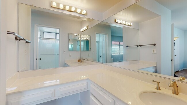 Foto del edificio - 21900 Marylee St