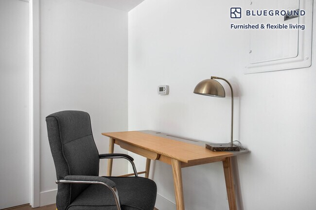 Foto del edificio - 1539 Beloit Ave