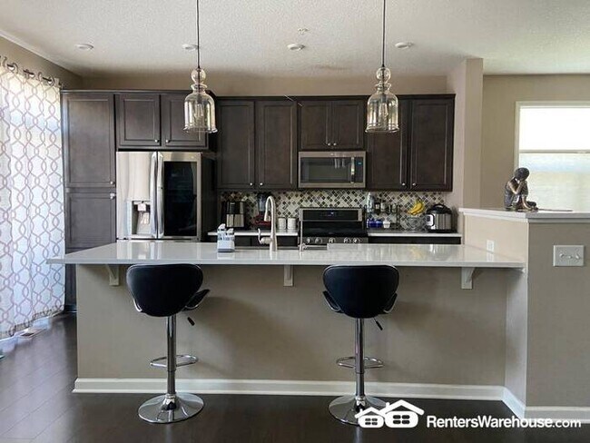 Foto del edificio - Available July 1st 4 Bedroom 3.5 Bath Townhouse in Maple Grove