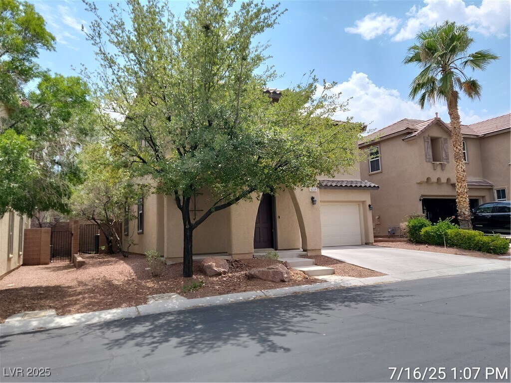 Foto principal - 9339 Fort Defiance Ave