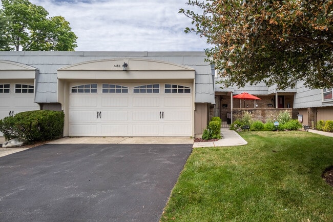 Building Photo - 648 Dauphine Ct
