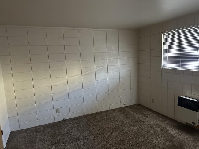 Building Photo - 158 Irwin Dr