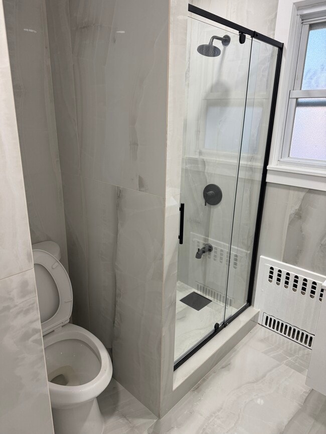 Foto del edificio - 93 Clunie Ave