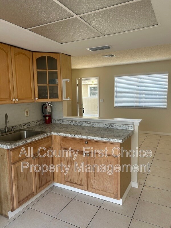 Foto del edificio - 7061 58th St N