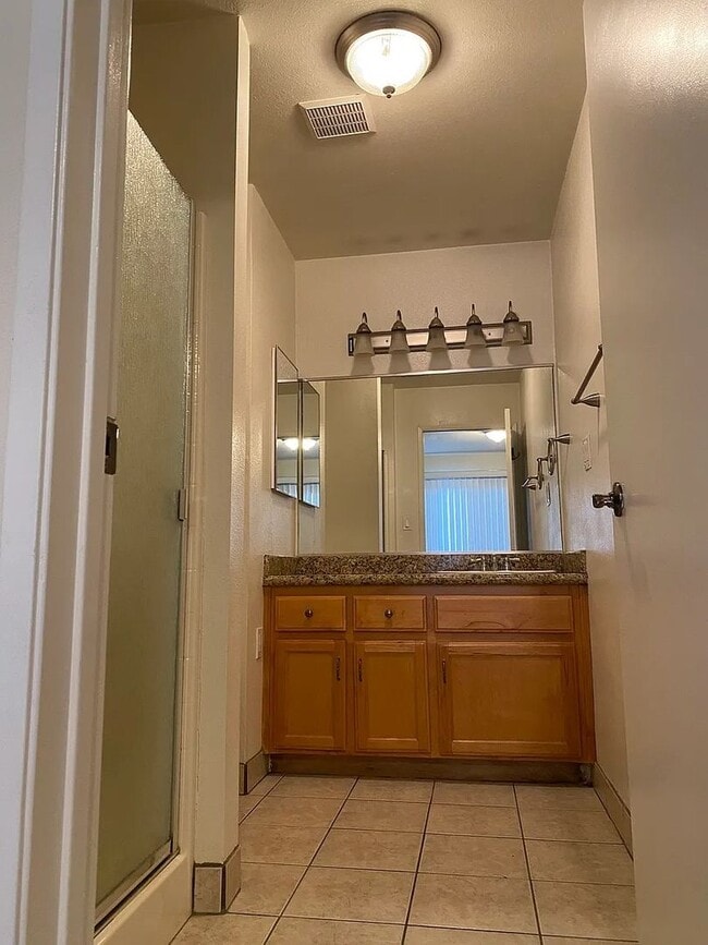 Building Photo - 509-White-Ln