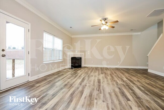 Foto del edificio - 5390 Holbein Gate Rd