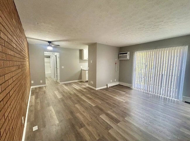 Building Photo - Recently Renovated 1-Bedroom Apartment in Northside