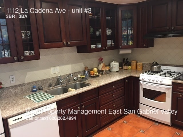 Building Photo - 1112 La Cadena Ave