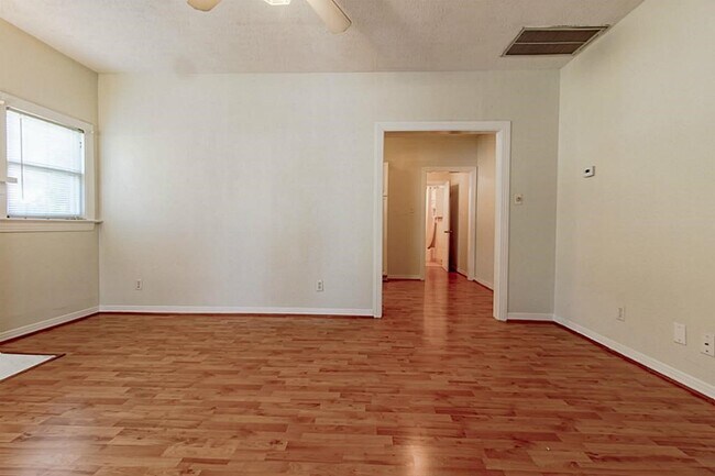 Foto del edificio - 837 Peddie St