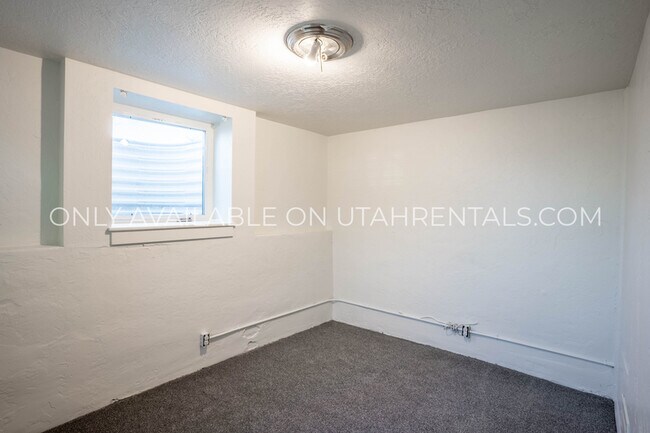 Foto del edificio - 361 W 800 N St