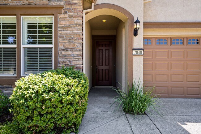 Building Photo - 2040 Abby Gate Dr