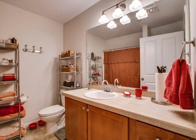 Foto del edificio - 10829 NE Red Wing Way