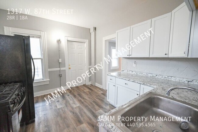 Building Photo - .8 M FROM EDGEWATER: SINGLE FAMILY 2-Bedroom