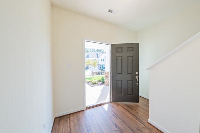 Building Photo - 18372 Palisades Ct