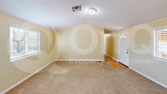 Foto del edificio - 9830 N Anway Rd