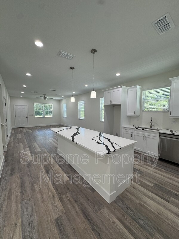 Building Photo - 7004 Madison Ave