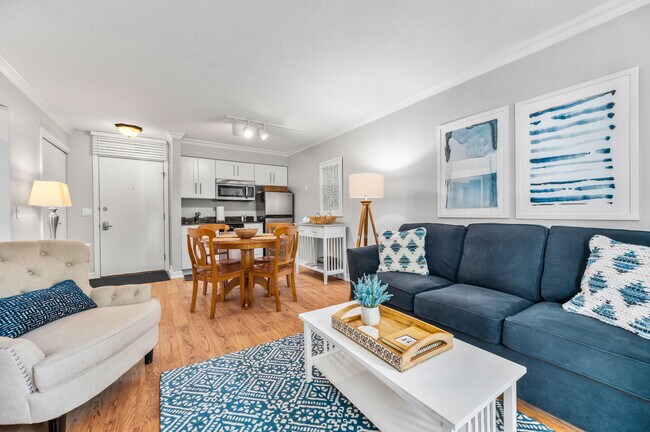 Foto del edificio - 5715 Creeks Crossing N