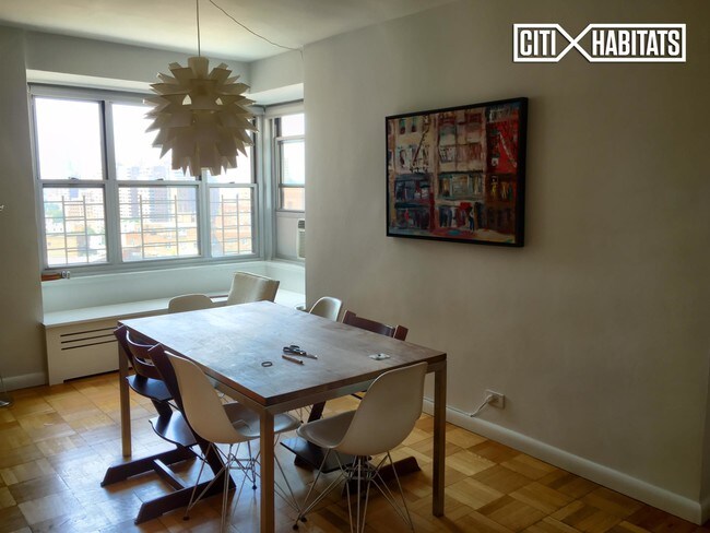 Foto del edificio - 570 Grand St