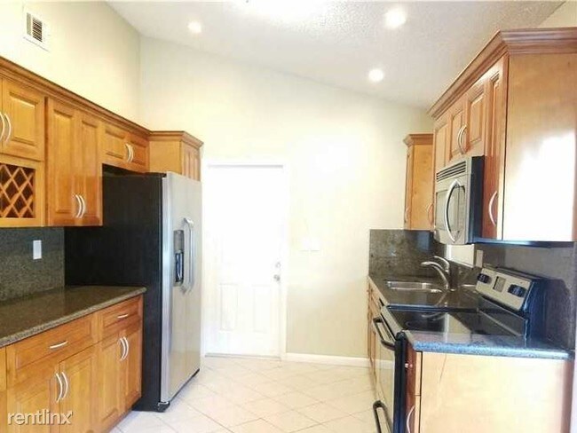 Building Photo - 251 SW 113th Ter